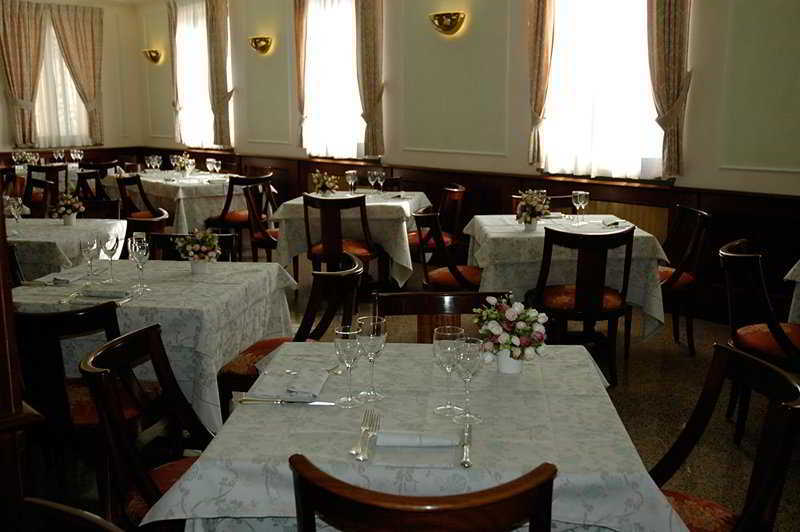 Hotel Zunica Ospitalità dal 1880 à Civitella Del Tronto Extérieur photo